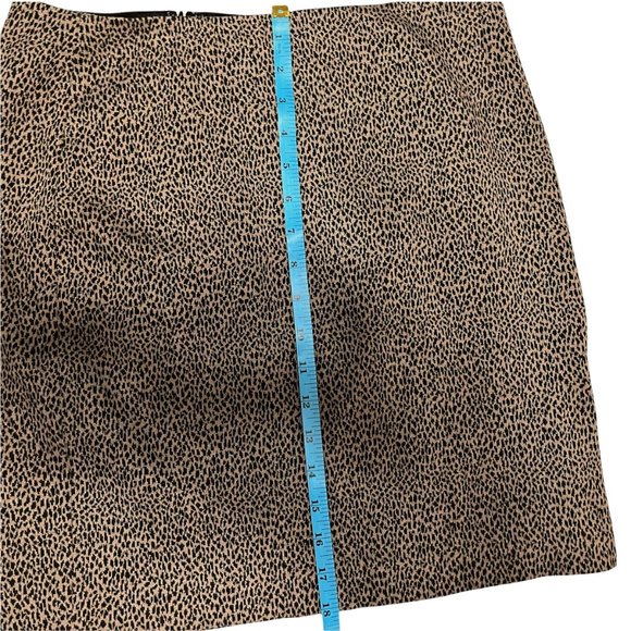 Tahari Animal Print Back Zip Pencil Mini Skirt - Picture 9 of 9